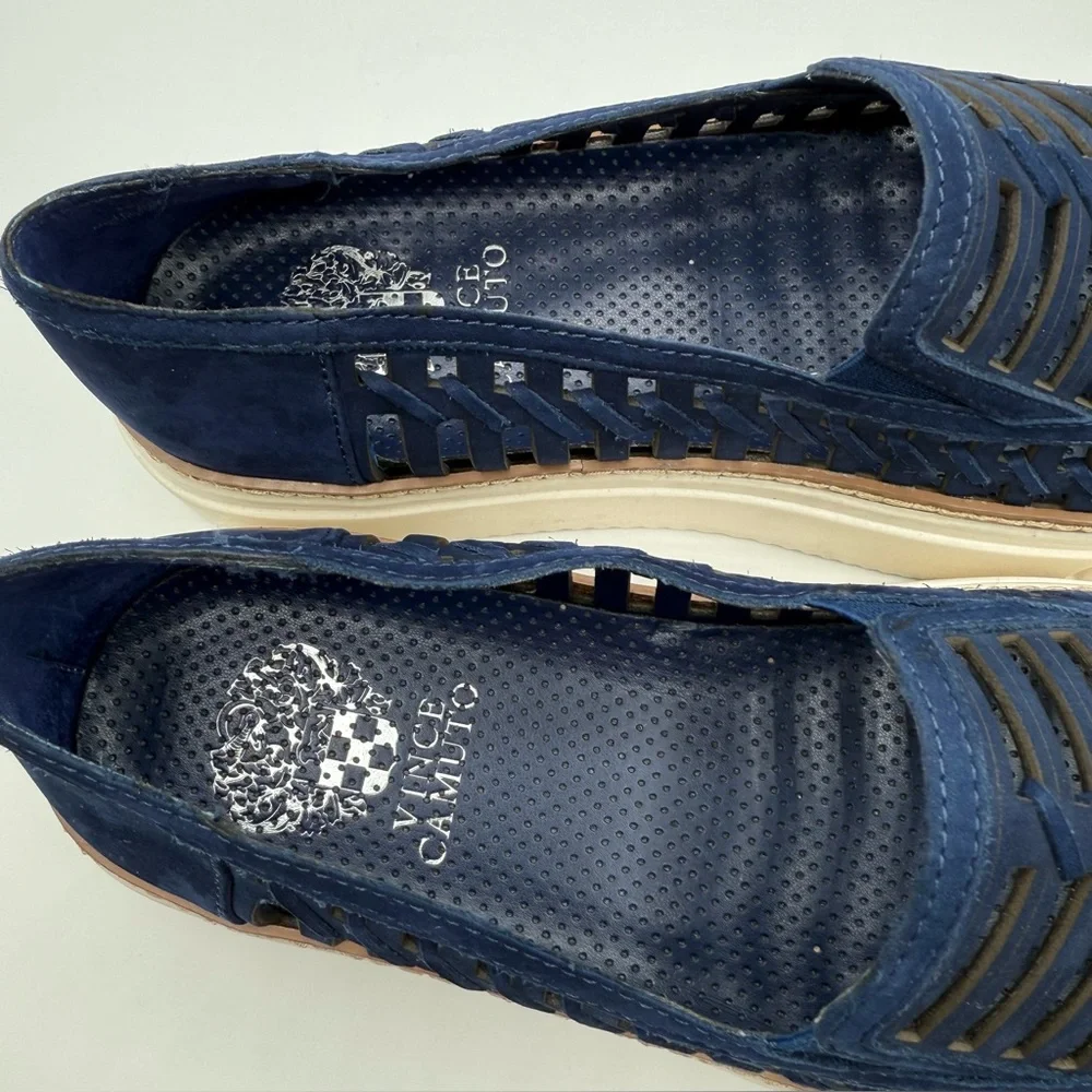 Vince Camuto Romeena Navy Blue Perforated Platform Slip-On Sneaker Size 9